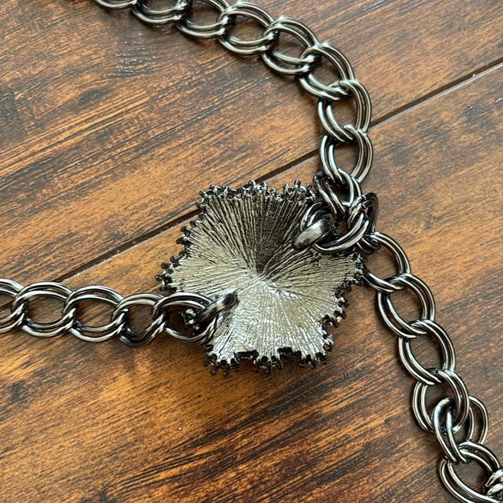 Metal Chain Belt - Picture 6 of 8